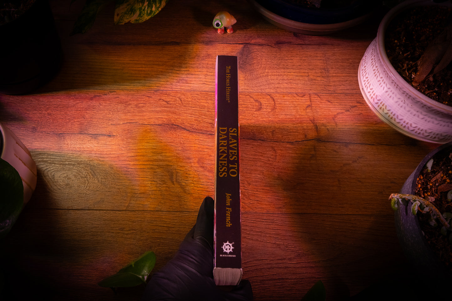 The Horus Heresy - Slaves to Darkness Large Format Paperback