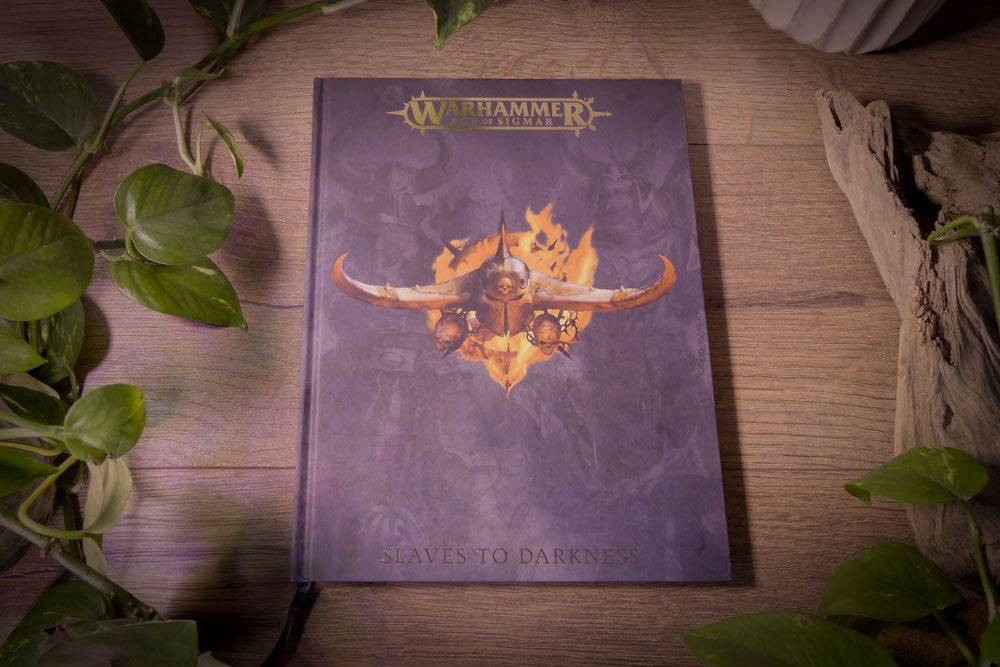Warhammer AoS – Slaves to Darkness Collector’s Edition Battletome - 4th Edition